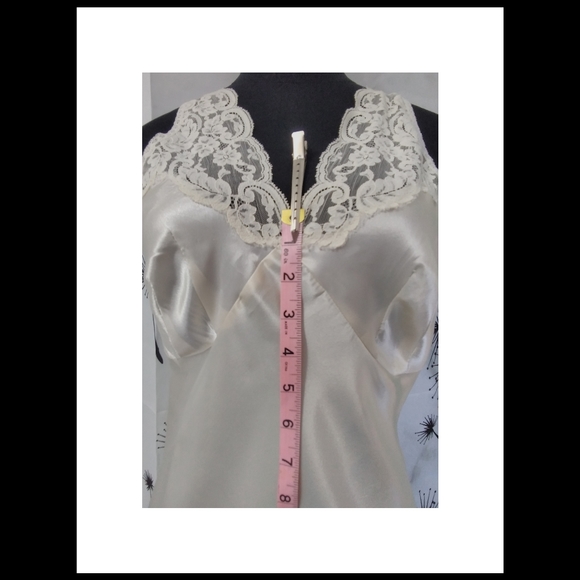 Vintage Wonder Maid Fine Lingerie Polyester Satin Slip - Picture 6 of 11